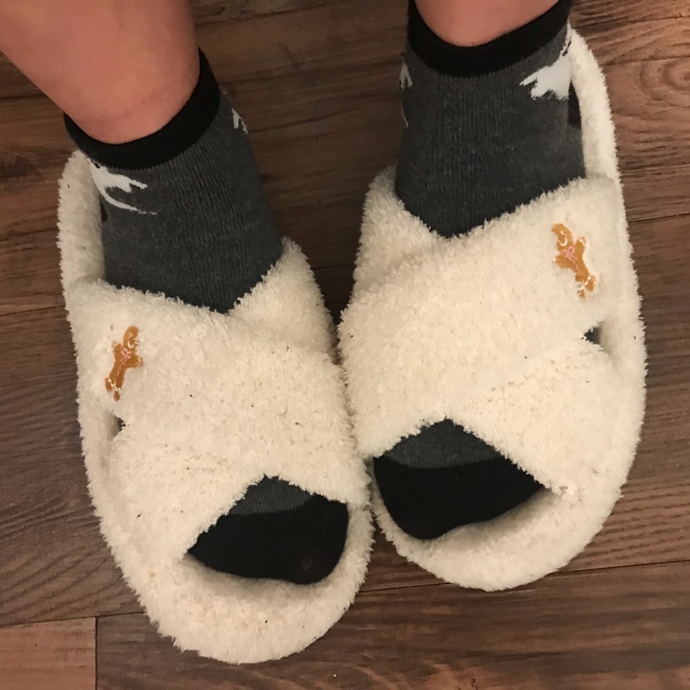 Cozy black and white socks with ghost on the sides. Ankle socks